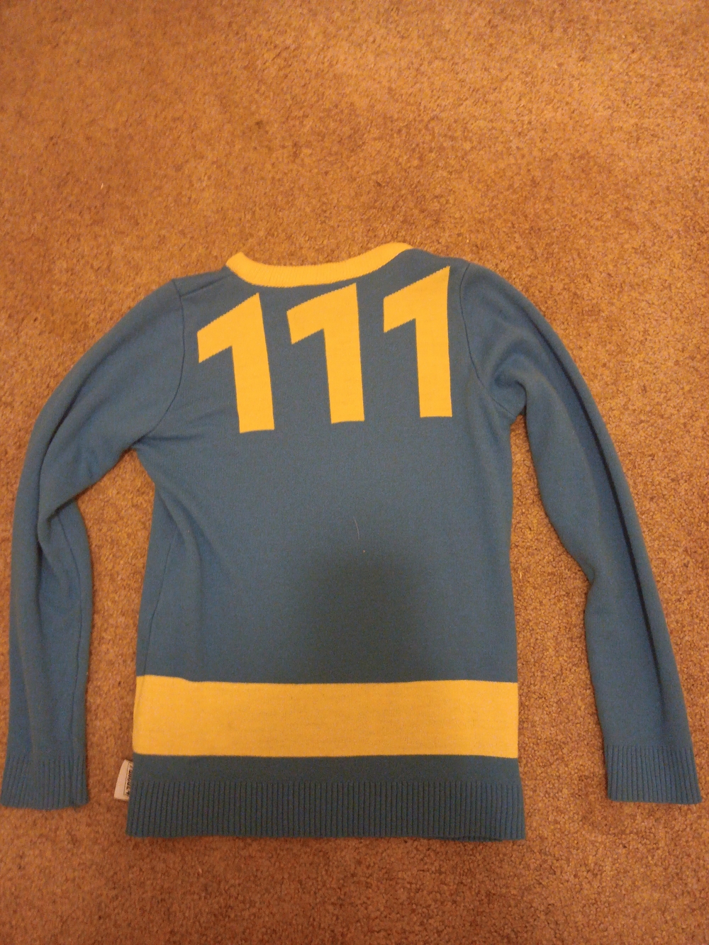 Numskull Fallout 4 Vault 111 XS sweater